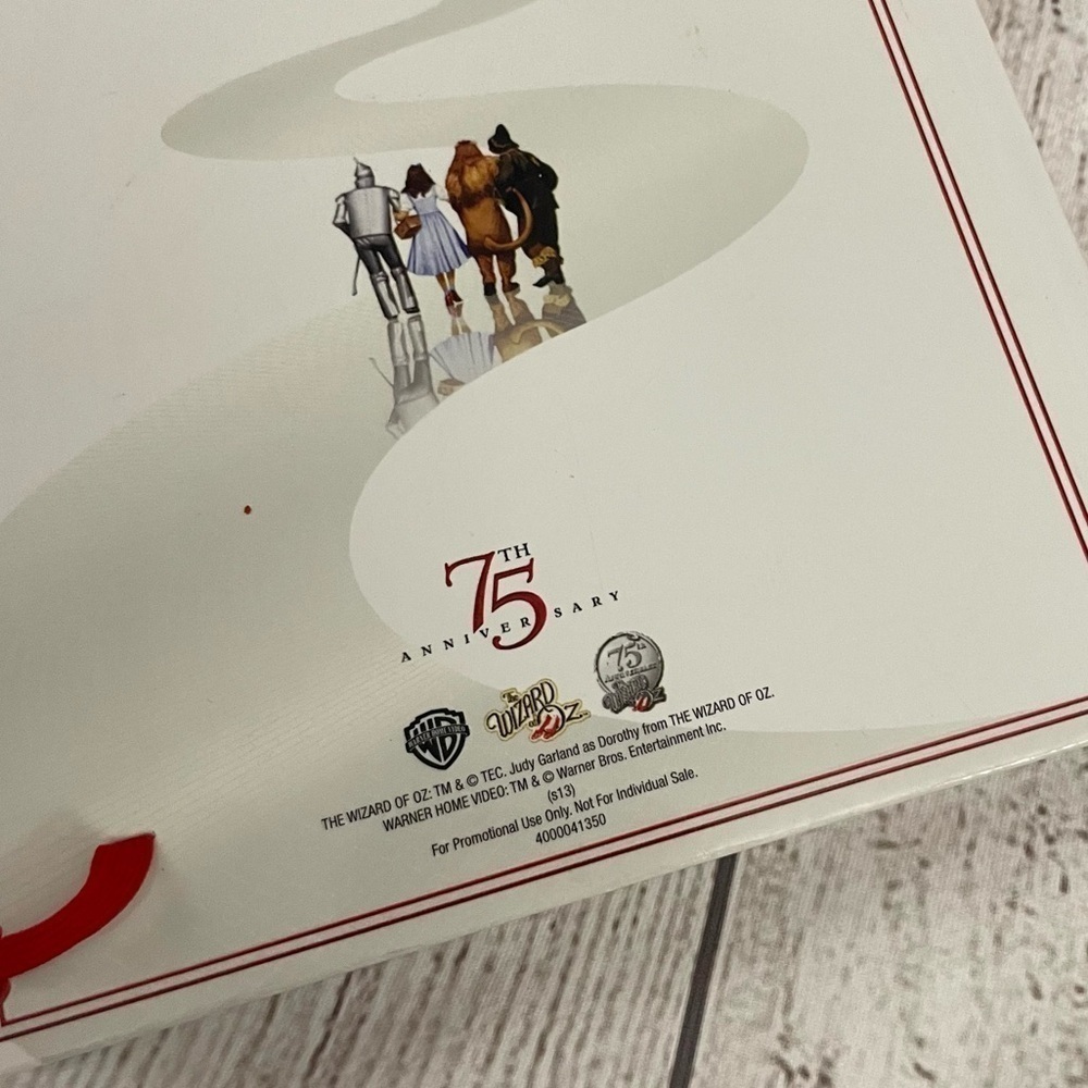 WIZARD OF OZ 75th Anniversary Limited Edition Journal Red & White - Picture 4 of 8